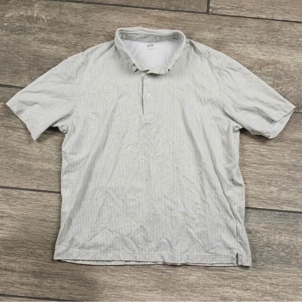 Men's Short Sleeve Polo Shirt in Light Gray Pinstripe